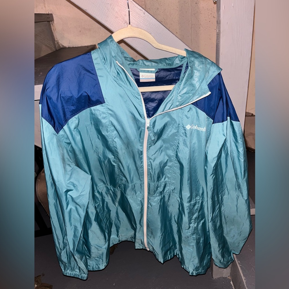 Plus Size Columbia Wind Breaker
